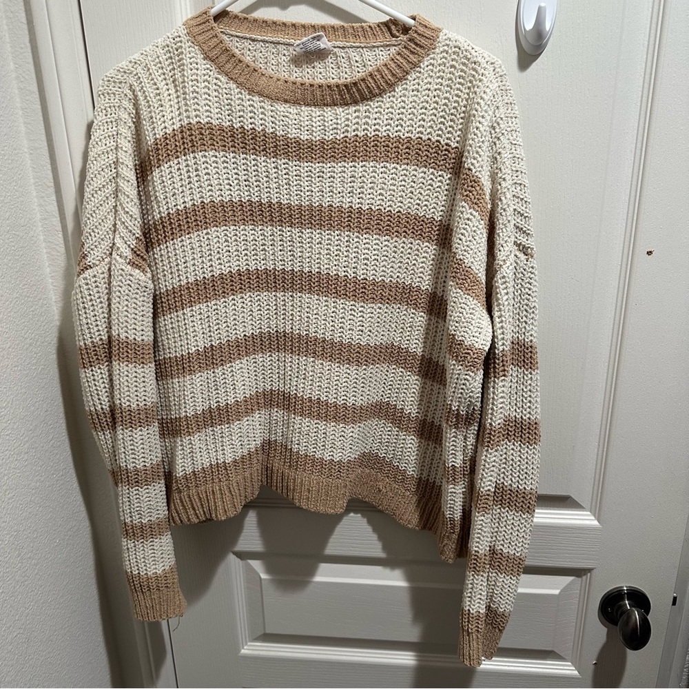 ‘Essential by Full Tilt’ women’s sweater